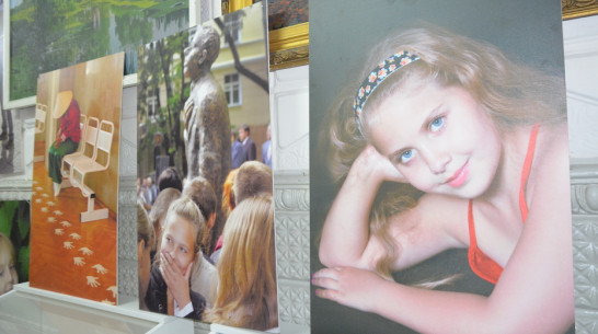 Выставка воронежского фотокорреспондента Михаила Квасова о детях открылась в Павловске