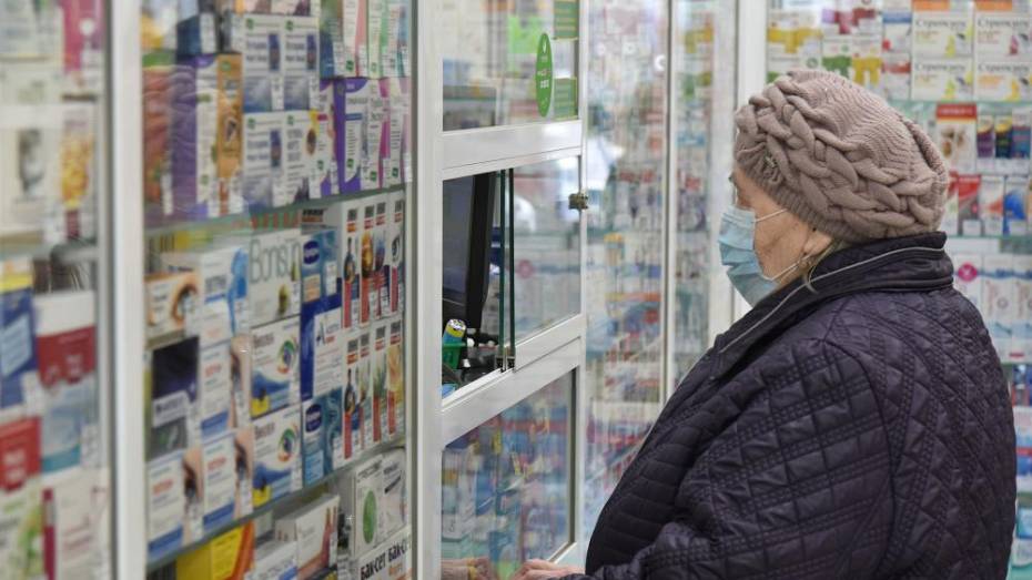 Губернатор поручил решить проблему с отсутствием лекарств в воронежских аптеках