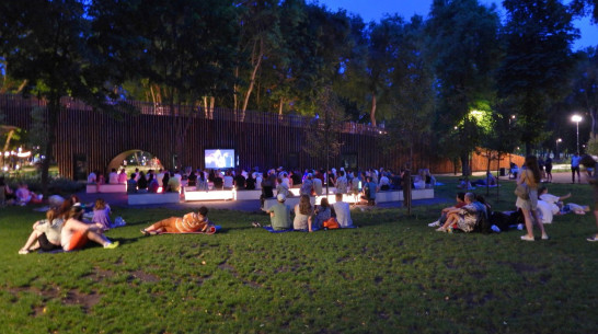 Бесплатные кинопоказы в парке «Орленок» в Воронеже: расписание на июнь