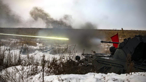 Воронежские военные отбили атаку условного противника залпами бронемашин