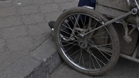 В Воронеже грабитель напал на инвалида-колясочника