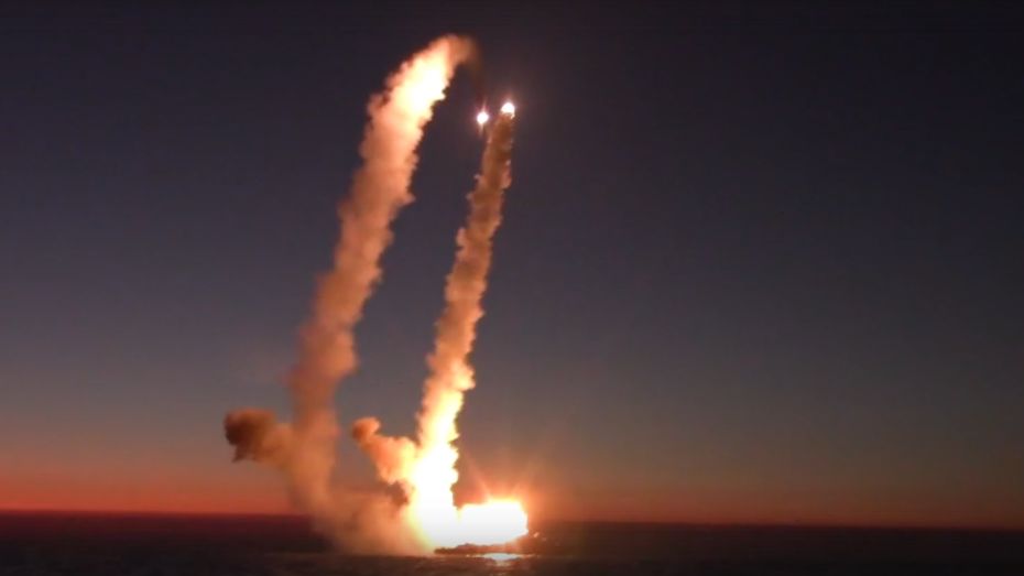 Минобороны РФ показало видео пуска крылатых ракет из Черного моря по военным объектам ВСУ