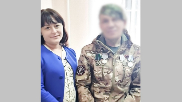 Россошанский соцкоординатор помогла оформить и получить паспорт РФ участнику СВО из Донбасса