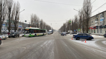 Следователи заинтересовались ДТП с 2 автобусами и легковушкой в Воронеже