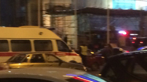 Водитель «семерки» разбился о припаркованные машины в центре Воронежа