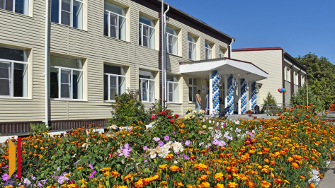 В селе Лискинское к 1 сентября завершили капремонт школы