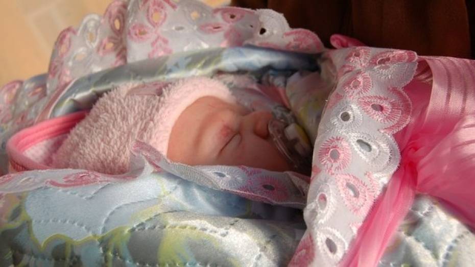 В Борисоглебском городском округе в 2020 году роженицам подарят комплекты для малышей