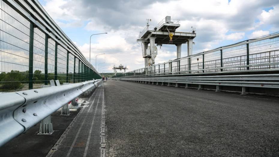 В Воронеже досрочно откроют движение по мосту через водосброс водохранилища