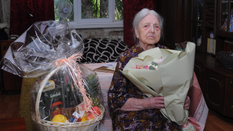 Жительница Воронежа Мария Дерюгина отметила 100-летний юбилей