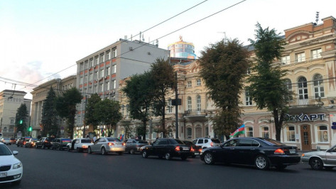 В Воронеже оштрафовали участников автопробега с азербайджанскими флагами