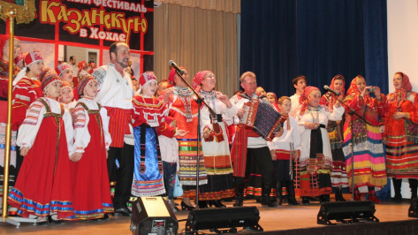В Хохольском районе состоялся областной фестиваль фольклора и ремесел «На Казанскую»