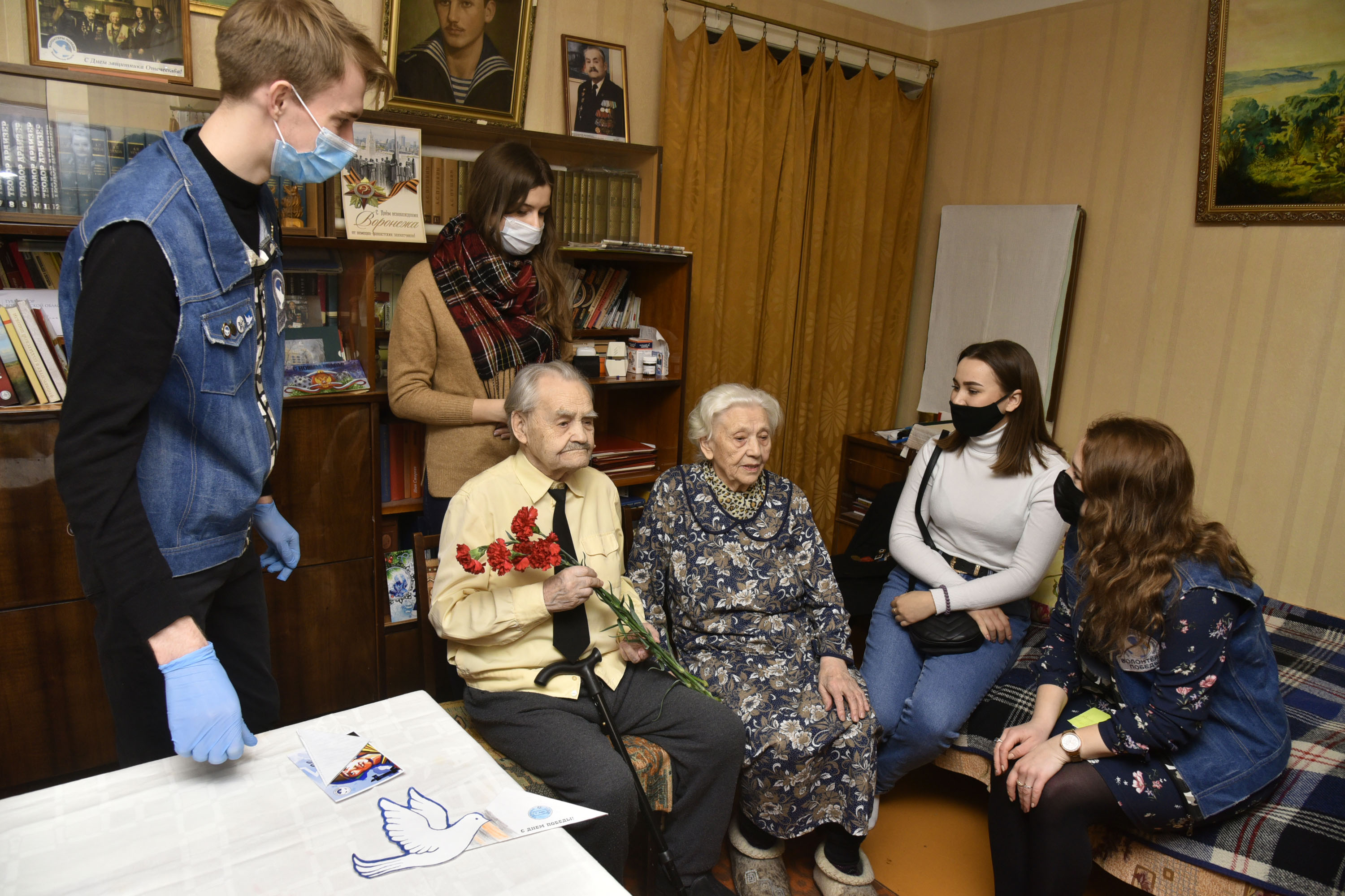 Праздник воронежская область. Проект про ветеранов. Поздравляю волонтёров с победой. Школьники добровольцы. Поздравили ветеранов Воронеж.