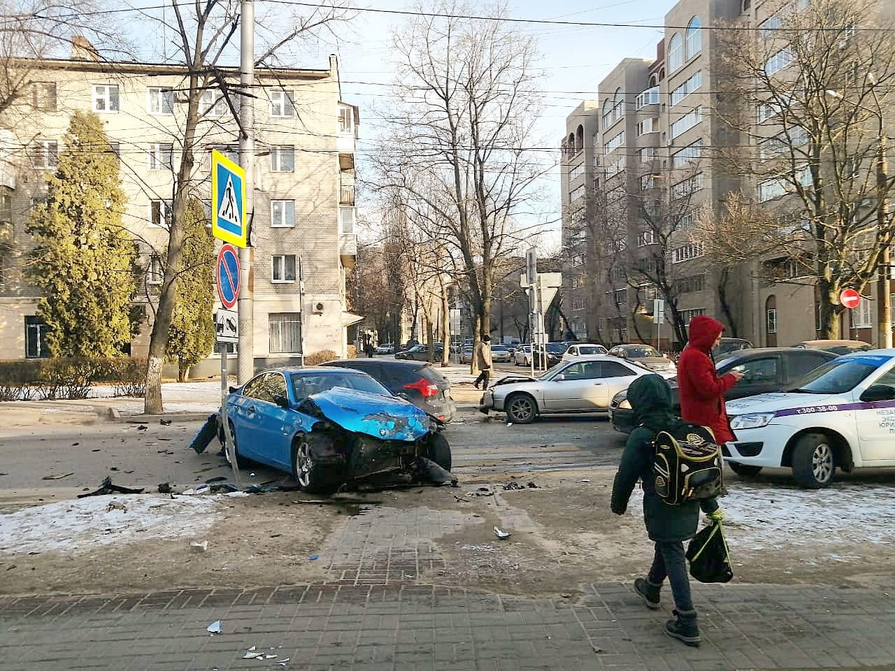 Воронежский бизнесмен пожаловался на отсутствие светофора на опасном  перекрестке у школы