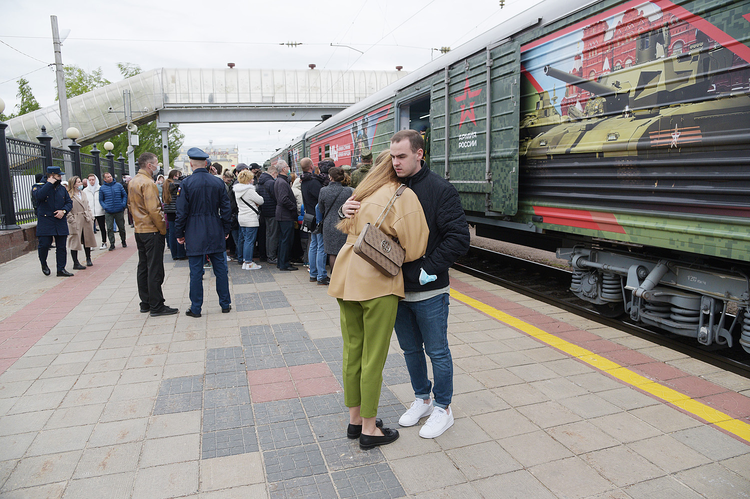 В одном составе. Воронежцы встретили агитпоезд «Мы – армия страны! Мы –  армия народа!»