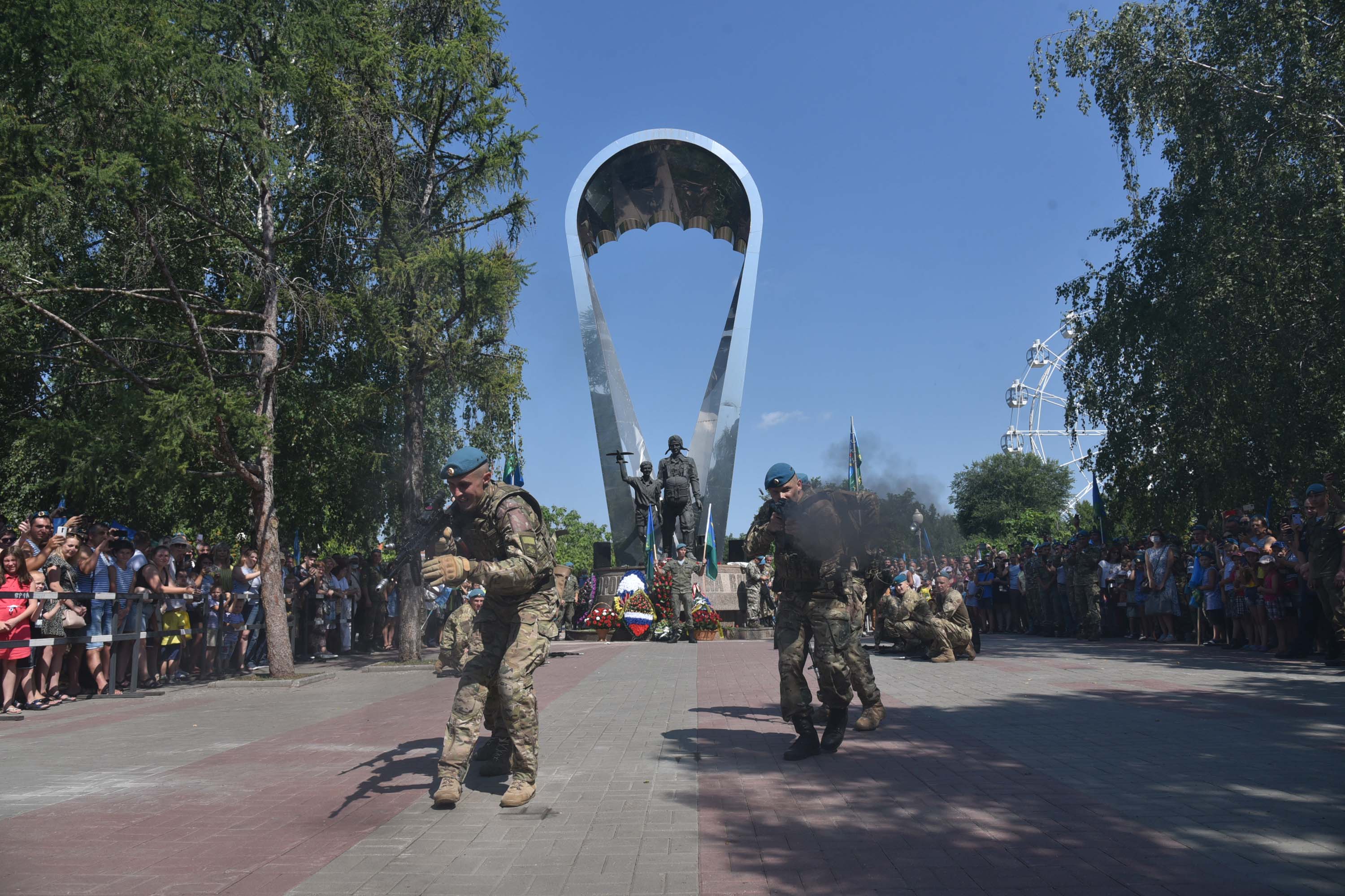 Элита армии. В Воронеже прошел праздник в честь Дня ВДВ