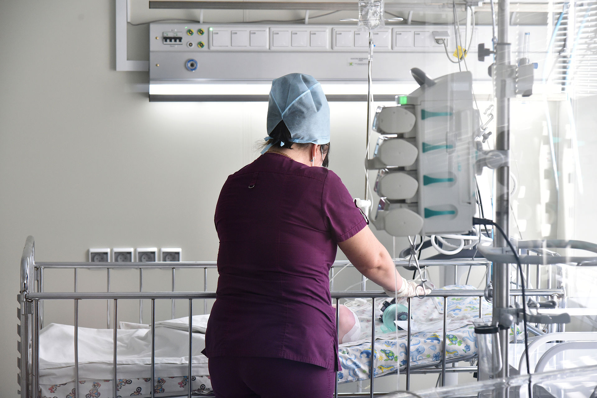 Детская городская больница 19 имени раухфуса санкт-петербург. Палаты для ожоговых больных. 11 больница новосибирск реанимация. Барнаул токсикология 11 городская больница. Реанимация 11 больницы телефон.