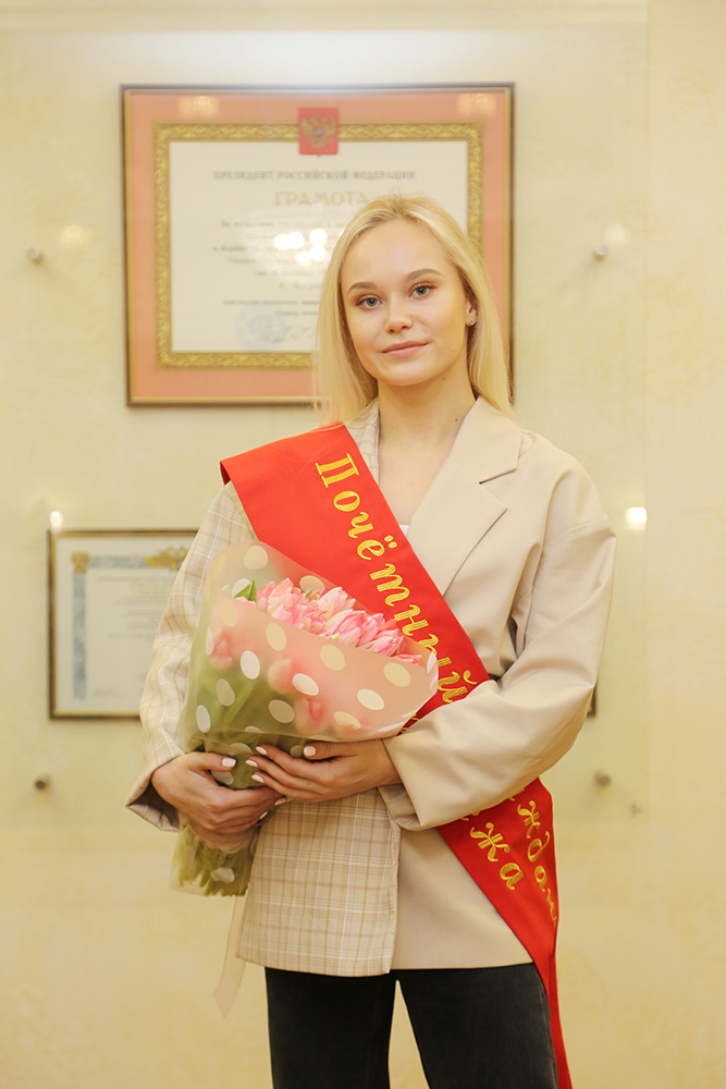 Олимпийская чемпионка по гимнастике Ангелина Мельникова стала почетным гражданином Воронежа