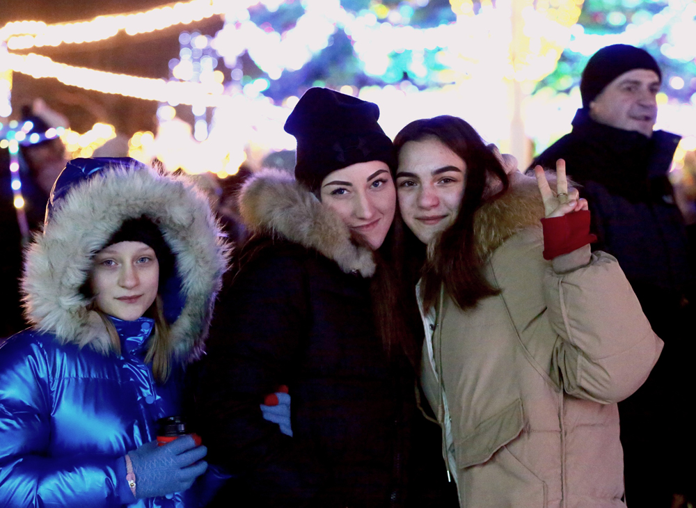 Новогодние фотозоны на площади Ленина в Воронеже