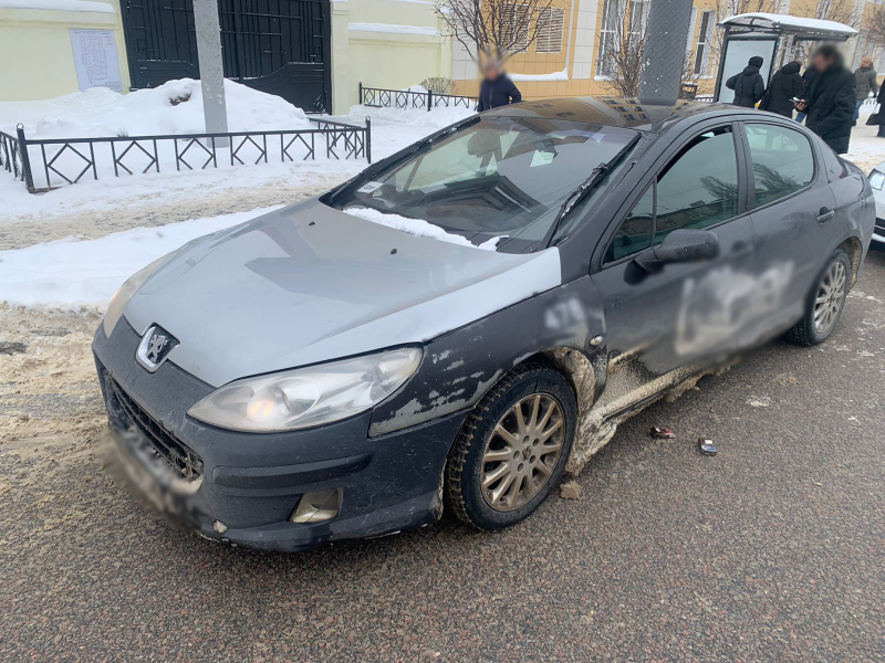 Воронежский лихач лишился Peugeot 407 за штрафы на 144 тыс. рублей