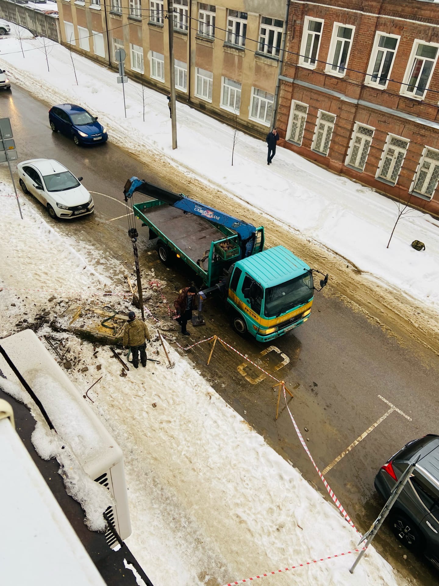 Последствия обрушения балкона в центре Воронежа