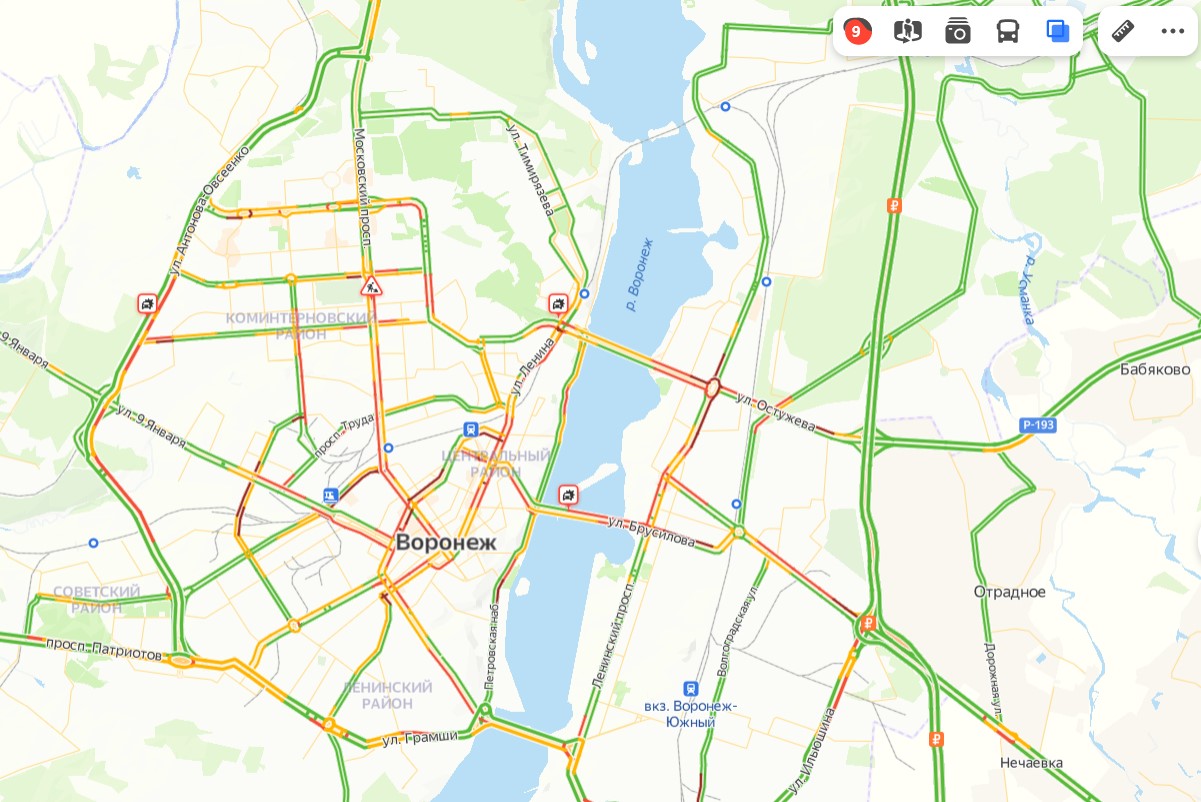 Пробки в Воронеже достигли 9 баллов