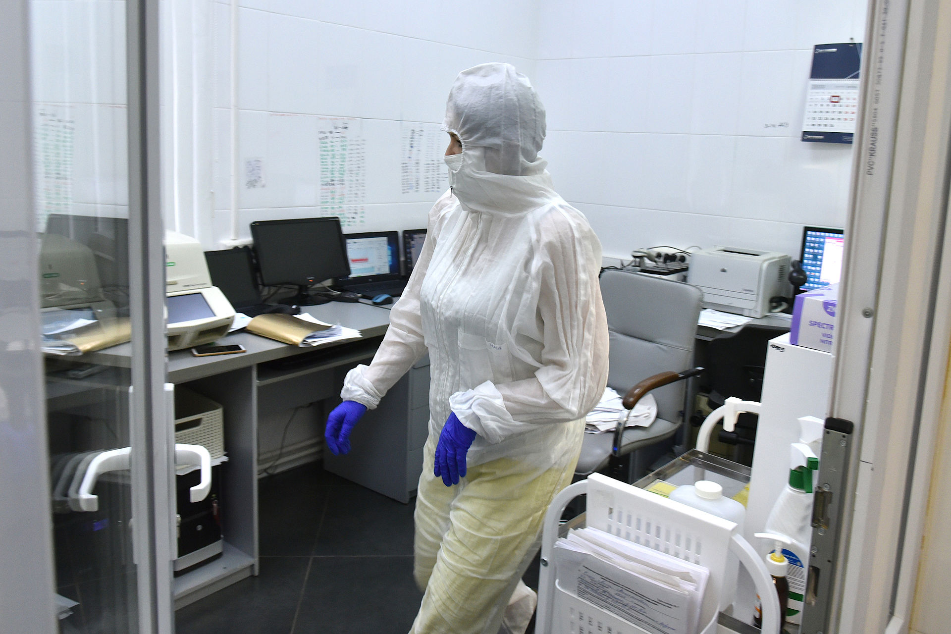 Количество заболевших ковидом стало расти. В пензе новый шьамм коаида. Заболели ковидом сегодня. Заболели ковидом сегодня. Заболели ковидом сегодня.