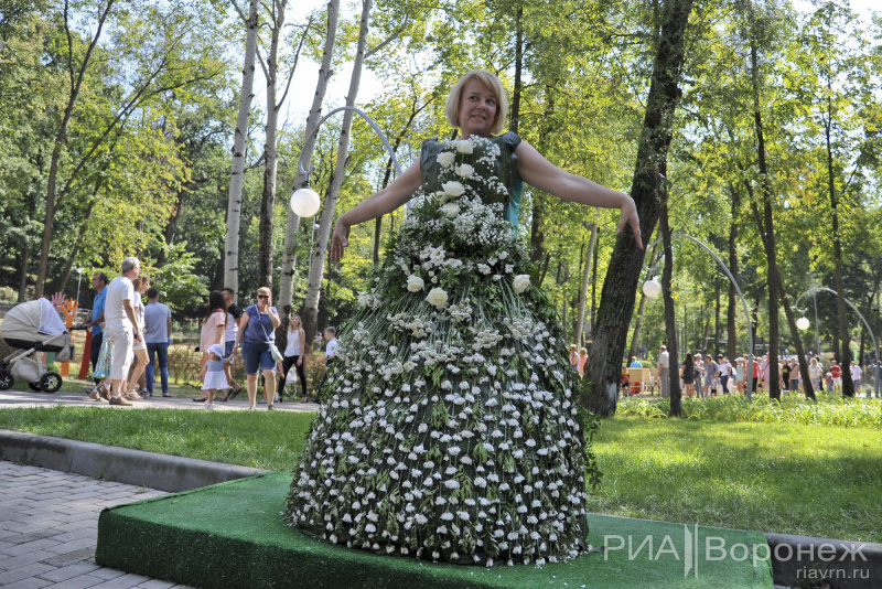 Сад 2018. Фестиваль город сад Воронеж. Город сад Воронеж 2018. Парк Динамо Воронеж город сад. Цветочный фестиваль в Воронеже.