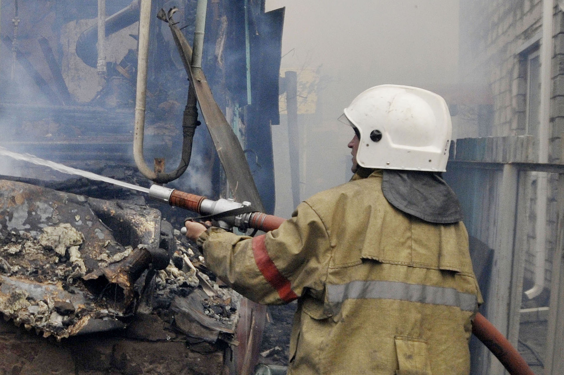 Еще одна дача сгорела во время нового пожара в воронежском поселке Рыбачий