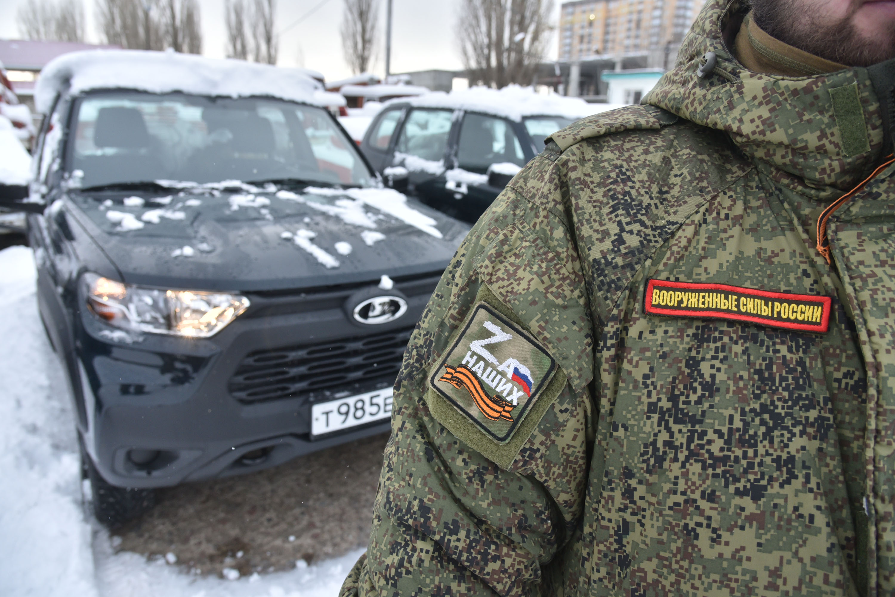 Воронежские власти передали четыре внедорожника для военных в зону СВО