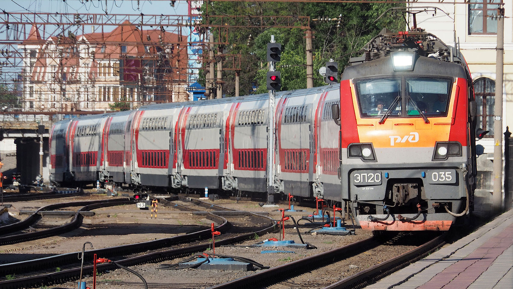 Отправление утреннего поезда Воронеж – Москва задержалось на 1 час