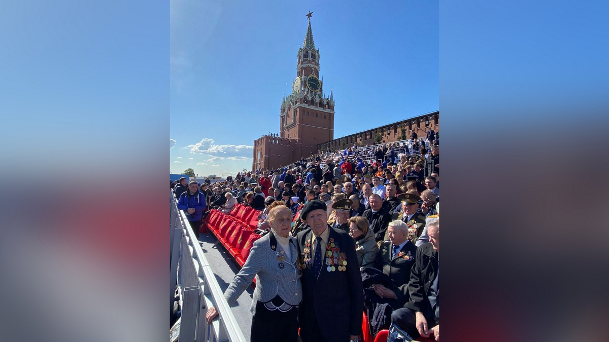 На специальной трибуне. Воронежские ветераны встретили День Победы на  Красной площади