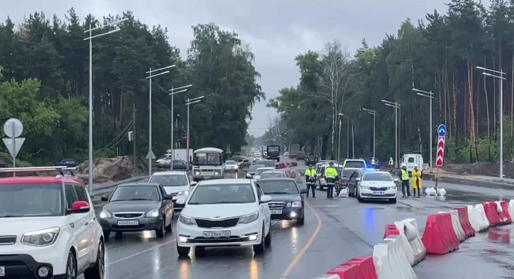 В Воронеже с 27 июня грузовикам запретили въезд на кольцо на пересечении  Минской и Остужева