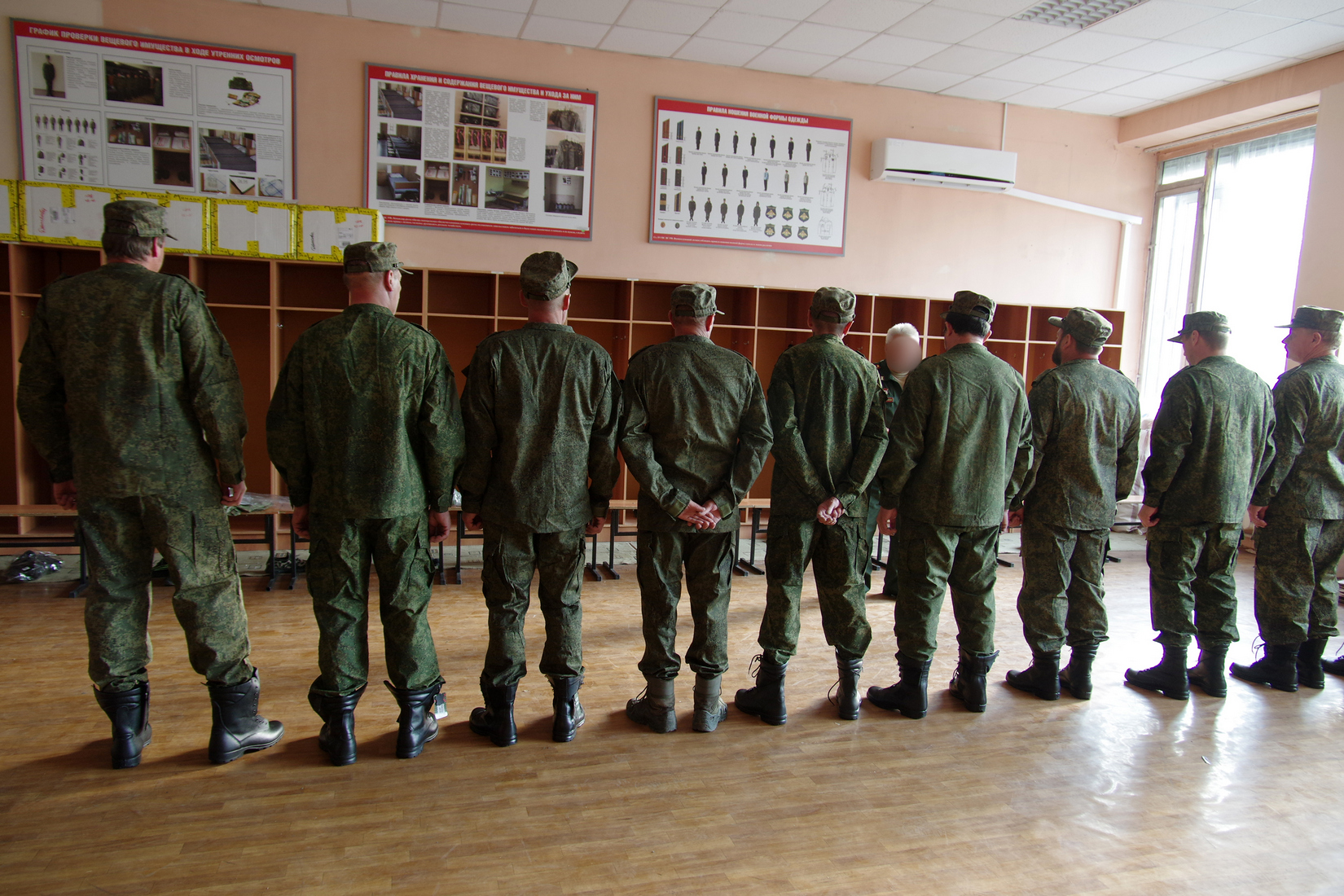 Сегодня все должны объединиться». На военную службу по контракту  отправились еще 13 жителей Воронежской области