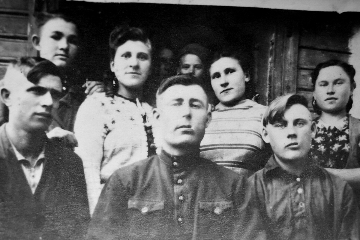 Пелагея Пальчикова (вторая слева во втором ряду) во время учебы в Бутурлиновской школе мелиораторов, 1948 год. Фото из архива героини публикации