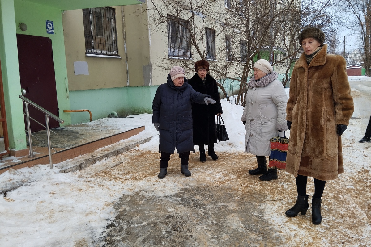Жители дома №49 на Ленинском проспекте