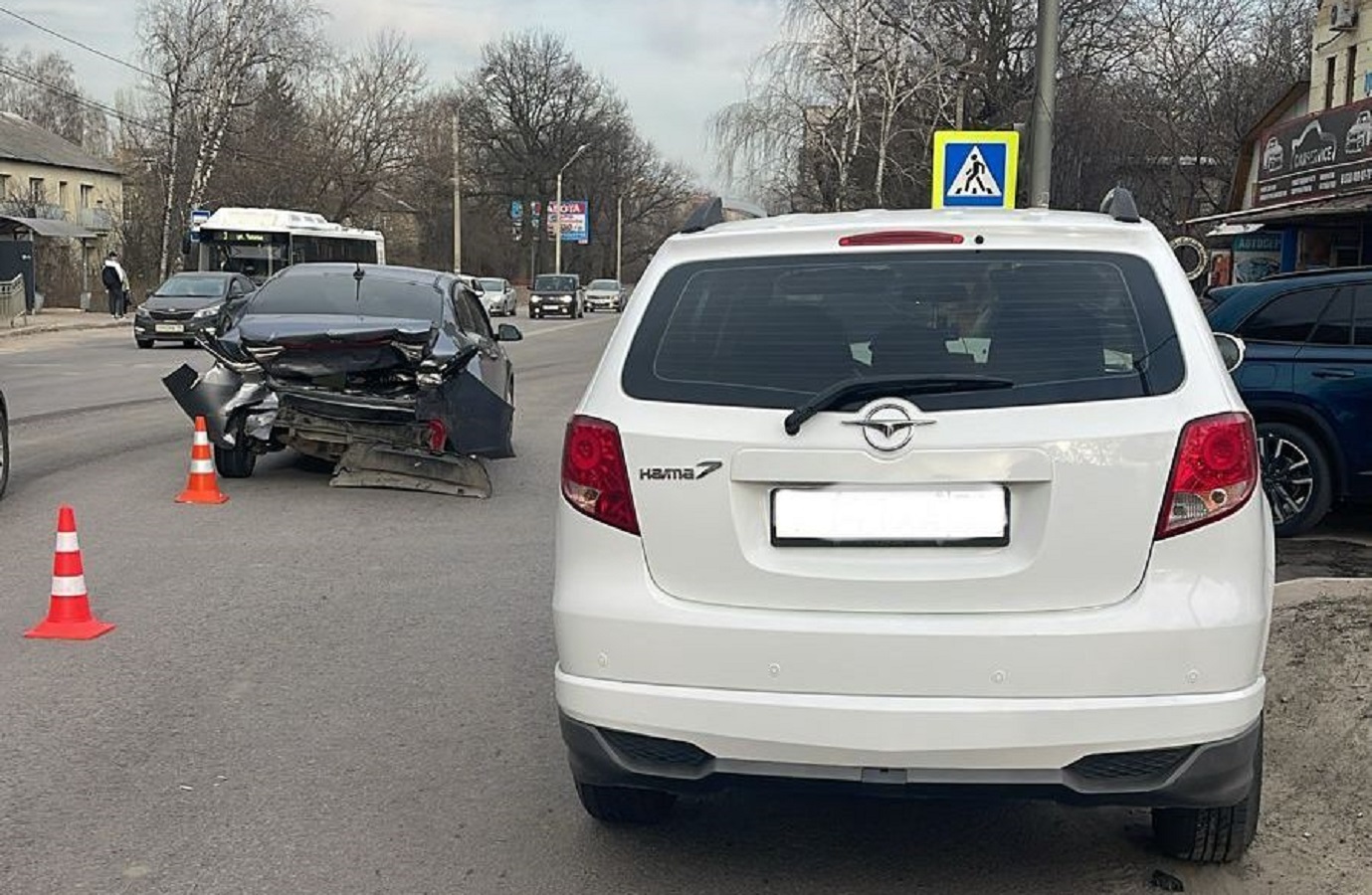 В Воронеже при столкновении Haima 7 и KIA Rio пострадал 14-летний мальчик