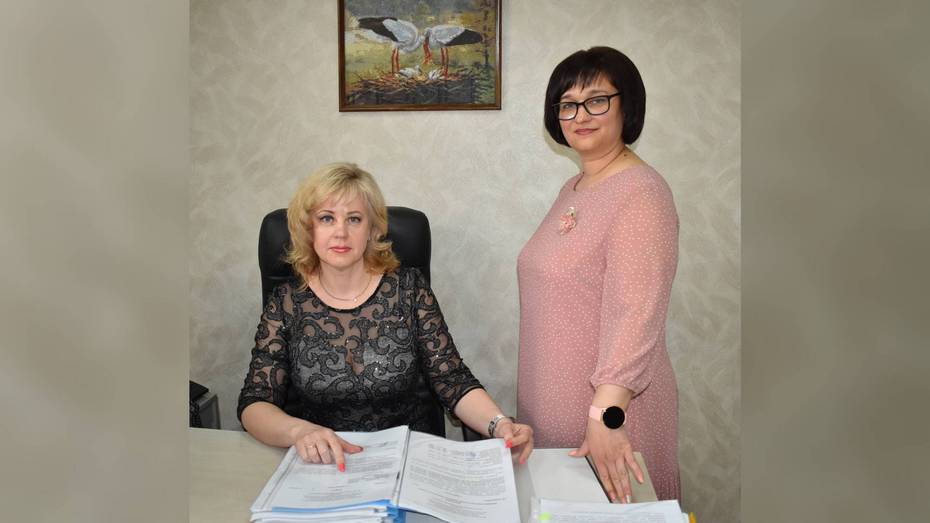 На фото – слева направо Ольга Мокроусова и Светлана Клачкова