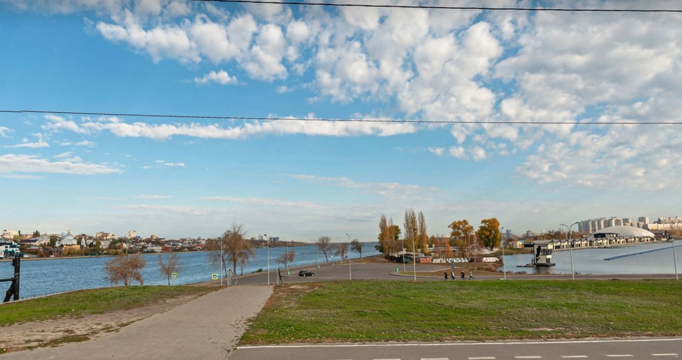 Парковку на дамбе Чернавского моста в Воронеже не будут закрывать 5 апреля