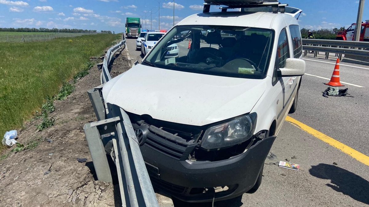 Женщина и ребенок погибли в страшной аварии с грузовиком в Воронежской  области