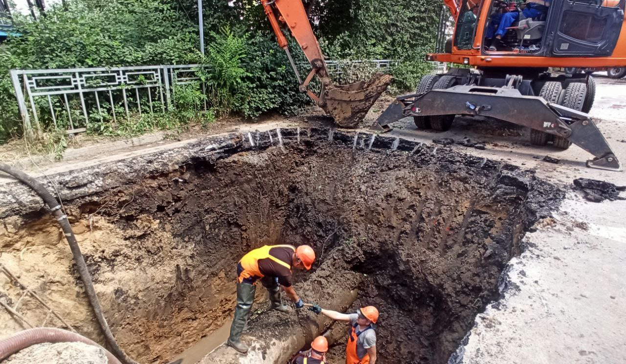 В Воронеже устранили аварию, оставившую без воды десятки домов