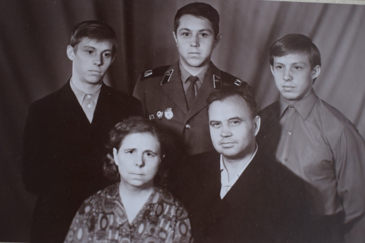 Иван Гейко с супругой и сыновьями