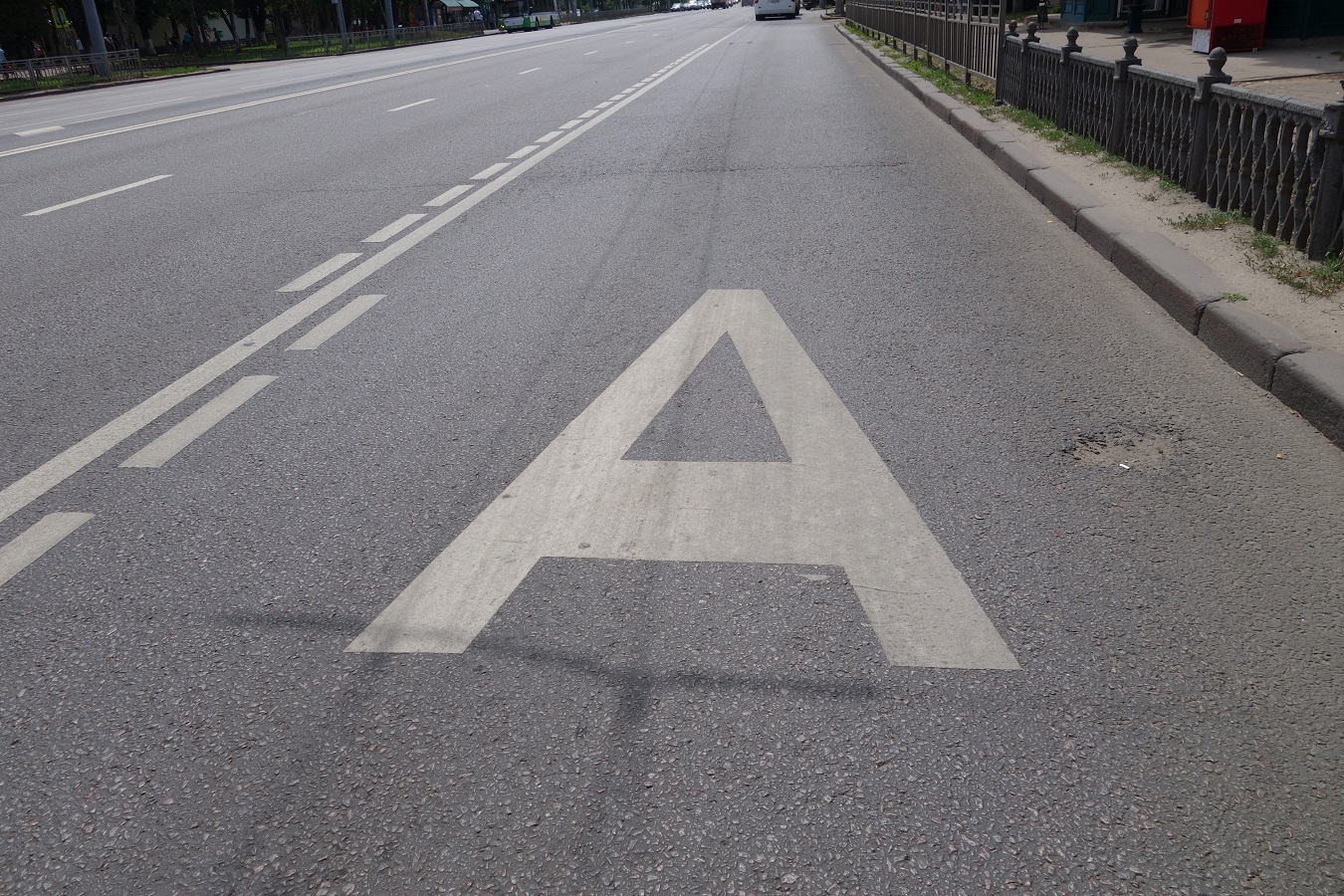 Выделенная полоса воронеж. Выделенная полоса для общественного транспорта. Выделенные полосы воронеж. Выделенная полоса воронеж. Выделенная полоса воронеж.