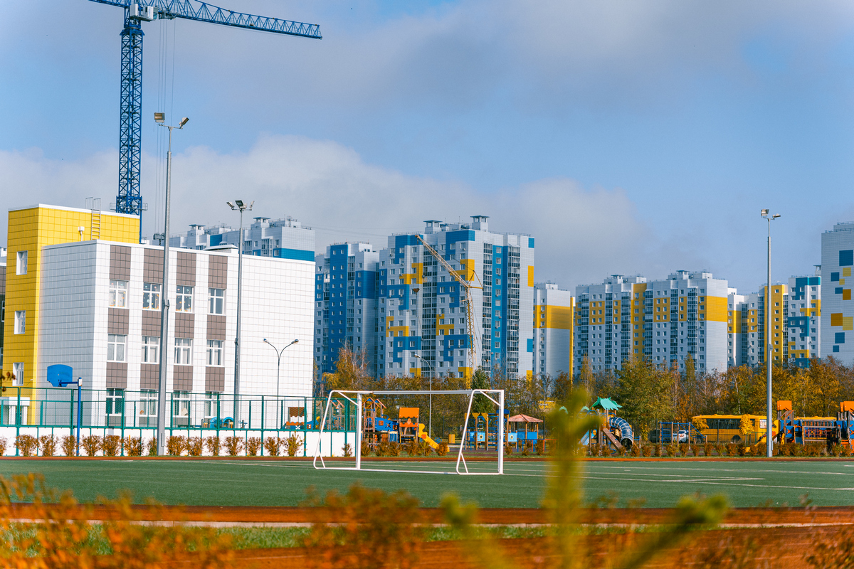 Спортивная площадка СОШ №104 на территории ЖК «Озерки» Спортивная площадка СОШ №104 на территории ЖК «Озерки»
