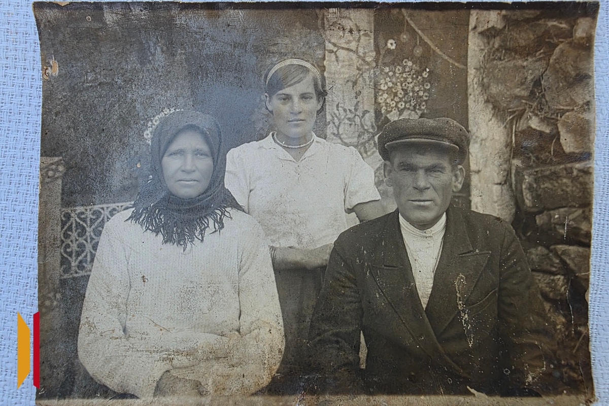 Елена с родителями