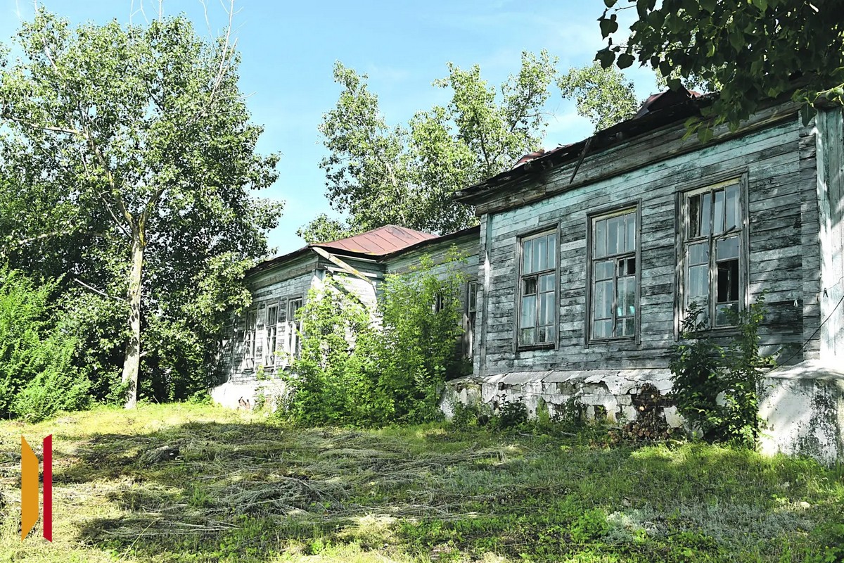 Здание старой больницы уцелело до наших времен