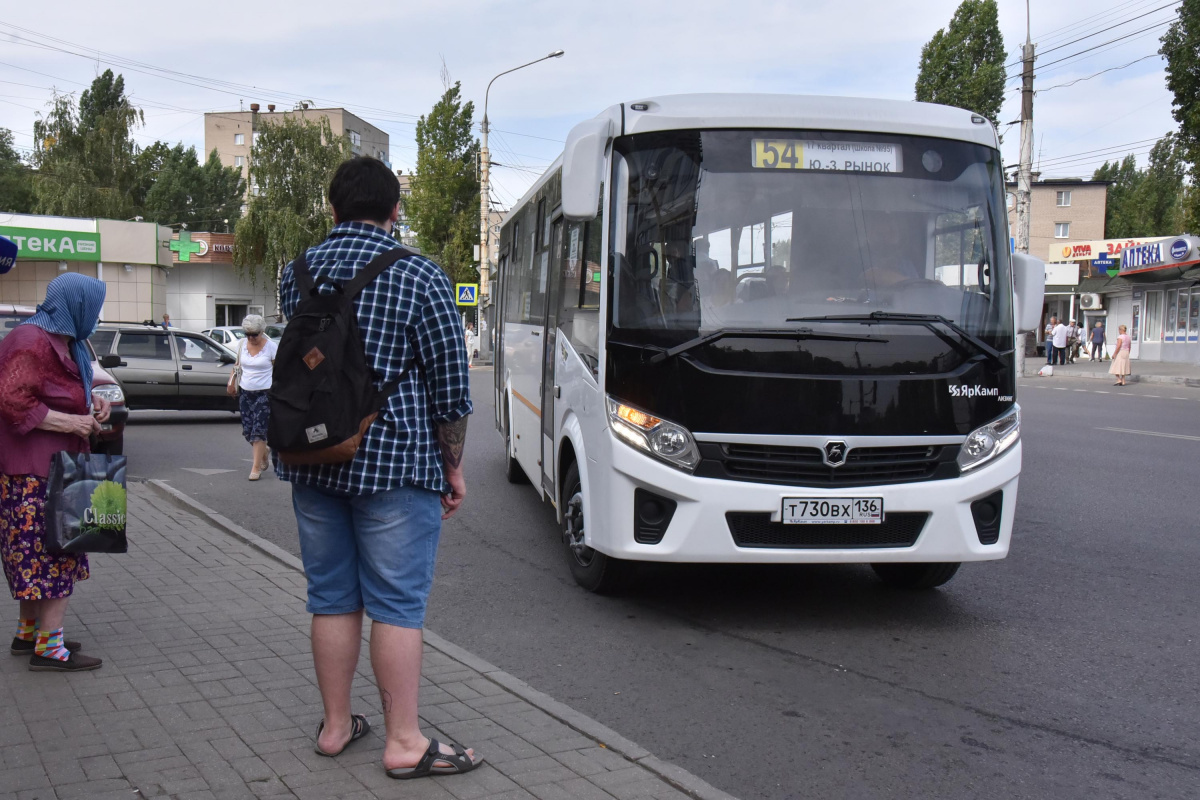 В Воронеже запустили первый автобус с кондиционером