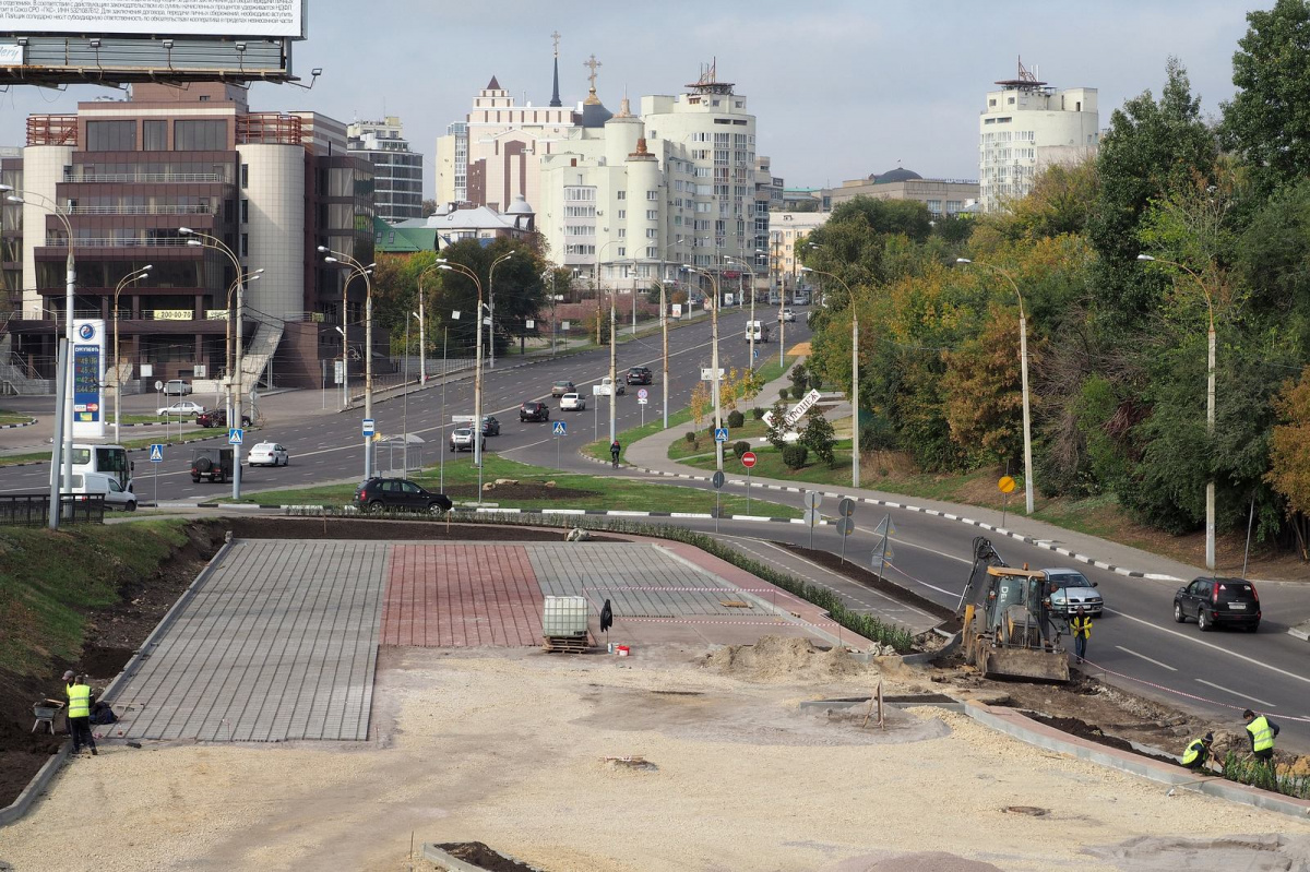 Нечего перехватывать. В Воронеже раскритиковали бесплатную парковку у  Чернавского моста