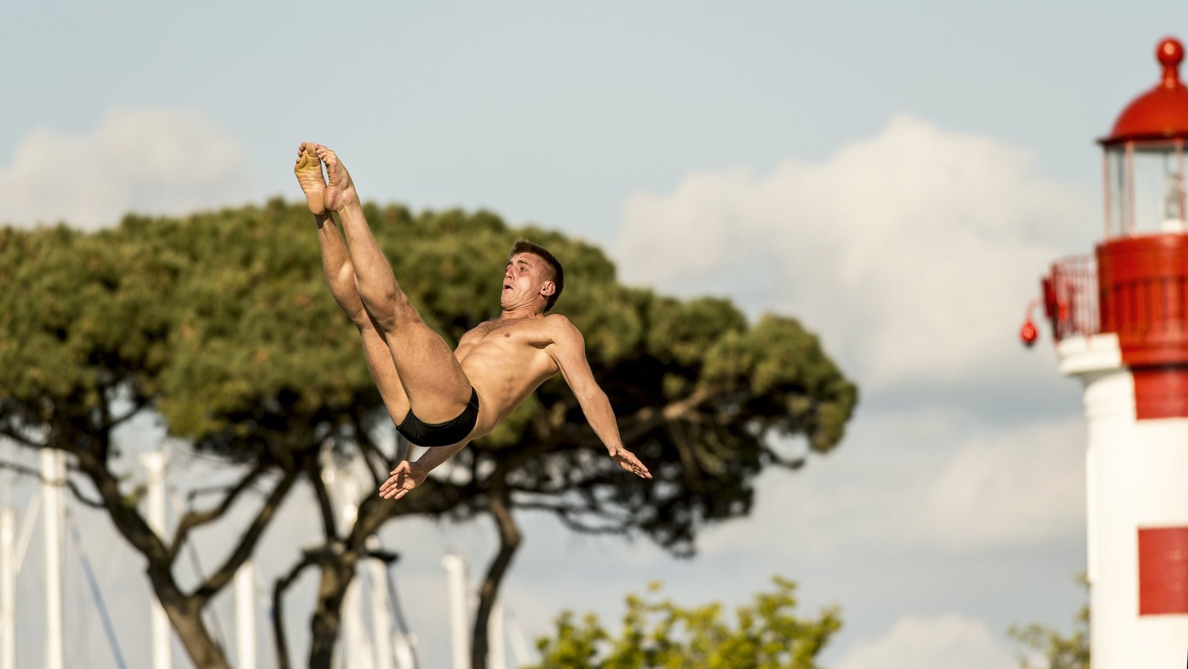 Nude Cliff Diving