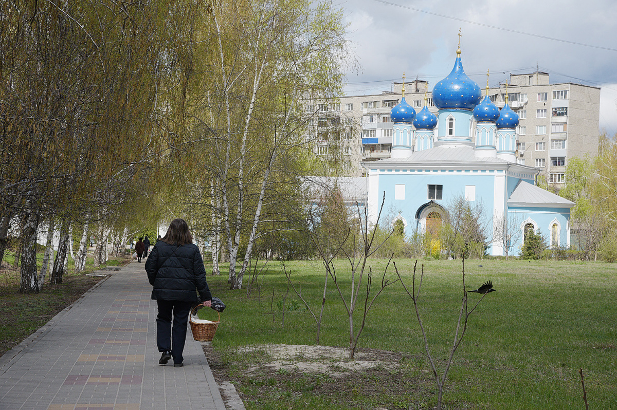 Вирусы уходят, а вера остается». В Воронеже не стали закрывать храмы на  Пасху