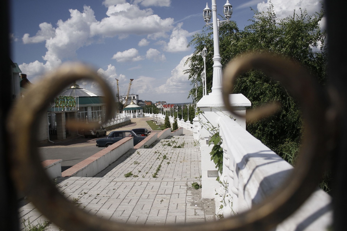 Двойной кордон. Кто закрыл от воронежцев смотровую площадку возле Дворца  детей